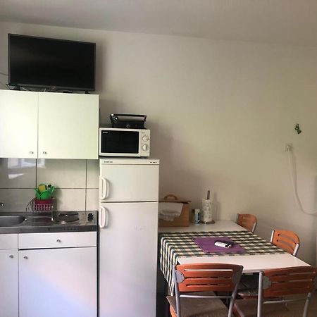 Apartments Zamicka Брела Екстер'єр фото